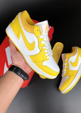 Жіночі шкіряні білі з жовтим кросівки nike air jordan 1 low  🆕 найк джордан1 фото