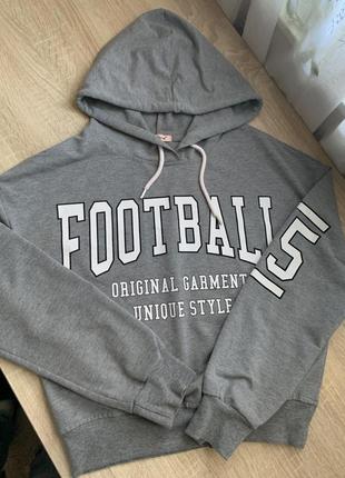 Спортивна  жіноча кофтинка(відносно не коротка)