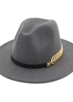 Стильная  фетровая шляпа федора с пером темно-синий 56-58р (934)5 фото