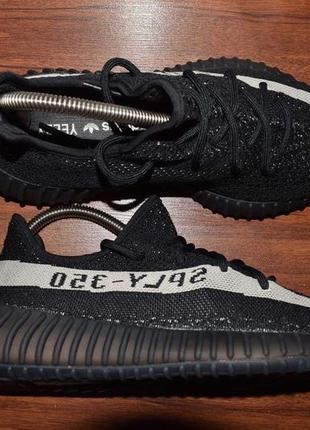 Adidas yeezy boost 350 v2 black white мужские кроссовки изи буст 7001 фото