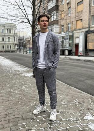 Костюм мужской