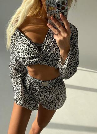 Костюм шорты + рубашка в животный принт тренд 20232 фото