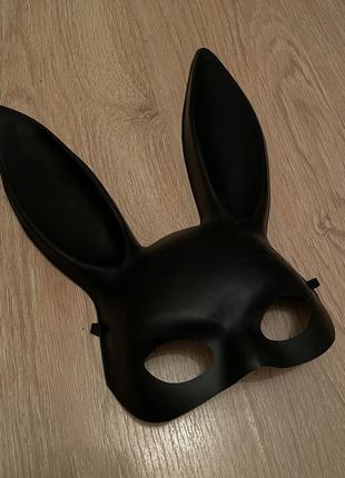 Маска зайчик женская мужская черного цвета состояние новое