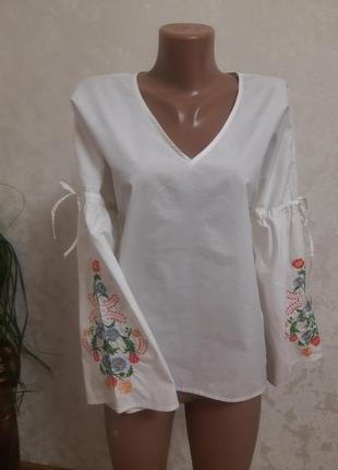 Гарна нова ніжна вишиванка  блуза сорочка з широким об'ємним рукавом1 фото