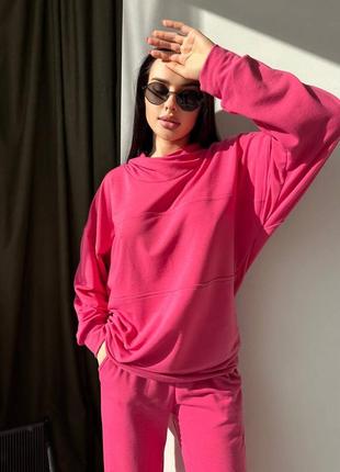 Женский костюм