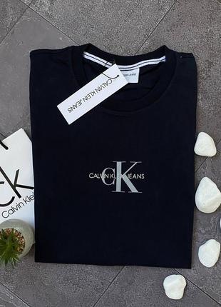 Мужская футболка calvin klein5 фото