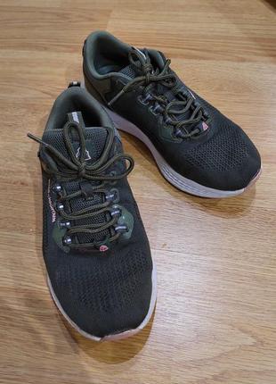 Кроссовки с белой подошвой beach mountain