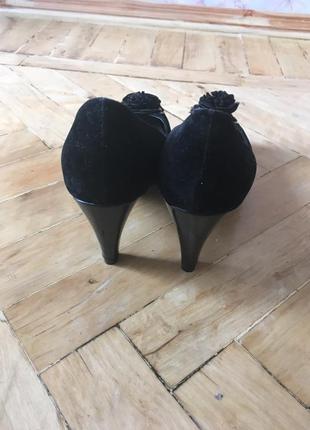 Замшевые туфли,черные с цветком4 фото