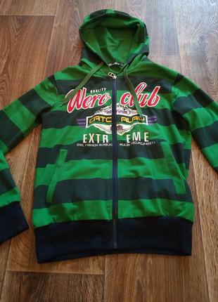 Зелёная толстовка