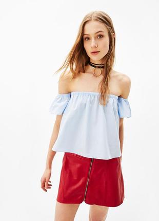 Топ зі спущеними плічками