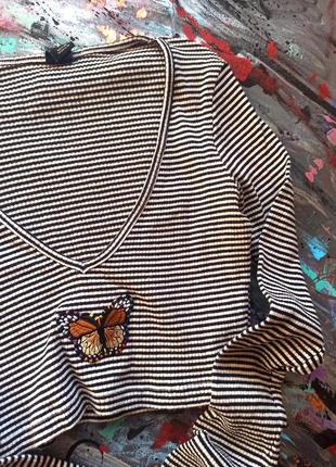 Короткий кастомный топ с бабочкой кастом бабочка полоска рисунок sale снижка черный белый2 фото