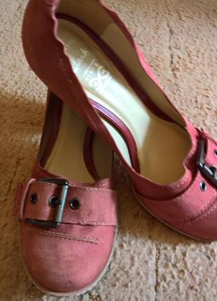 Туфлі шкіряні червоні