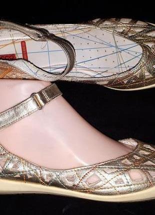 38р-25 см ессо балетки