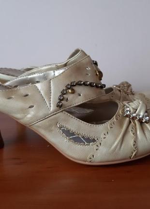 Босоножки туфли женские летние на каблуке бежевые2 фото