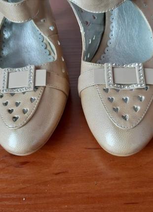 Босоножки туфли женские летние на каблуке бежевые6 фото