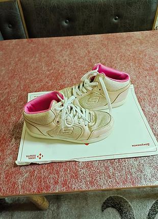 Ботину кроссовки фирменные