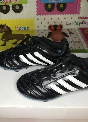 Бутси, футзалки, сороконіжки adidas