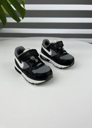 Оригінальні дитячі кросівки nike air max