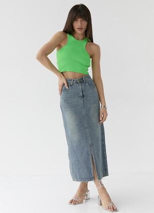 Джинсовая юбка с разрезом в винтажном стиле1 фото