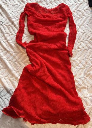 Вечірня червона сукня з ітілійської тканини