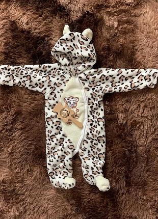 Дуже милий леопарлик на малюка.