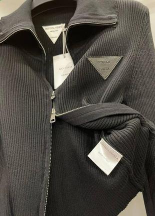 Пиджак жакет в стиле bottega кардиган на молнии черный рубчик с отложным воротником3 фото