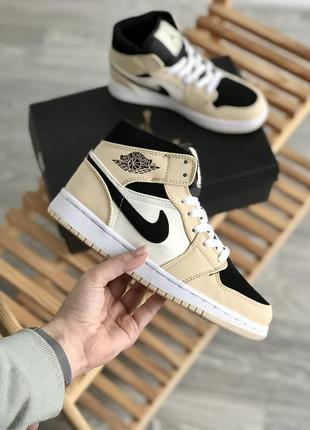 Женские кроссовки nike air jordan 1 mid beige black 36-38-39