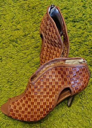 Кожаные плетеные ботильоны, туфли jessica bennett
