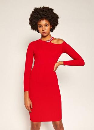 Красное трикотажное платье guess