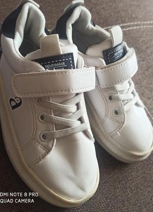 Кроссовки