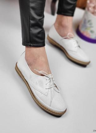 Мокасини туфлі білі знижка 38,39,40