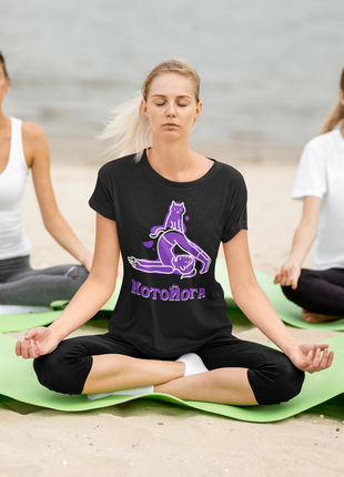 Футболка с принтом для занятий йогой "yoga. йога. кошейога. кот на девушке в йоге позе" push it4 фото