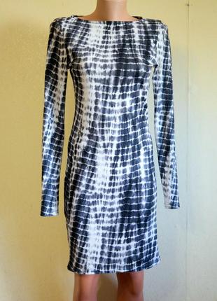 Платье с принтом тай-дай