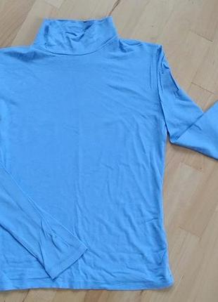 Гольф кольору неба*)