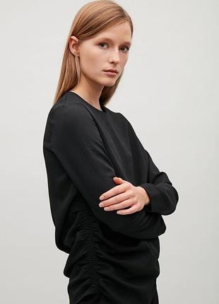 Чорна класична блуза cos