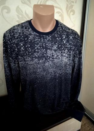 Свитер