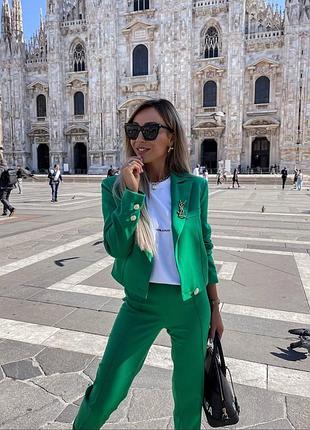 Супер костюмчик весенний