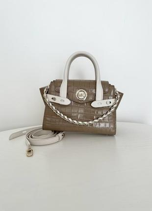 Женская брендовая сумочка michael kors carmen сумка кроссбоди crossbody оригинал кожа мишель корс майкл корс на подарок жене девушке3 фото