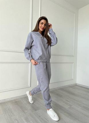 Брючный костюм микровельвет