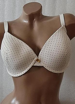 Красивый натуральный бюстгальтер на тоненьком поролончике и косточках