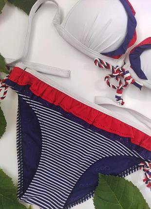 Купальник белый на завязках2 фото