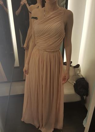 Вечірня сукня