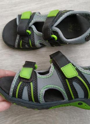 Босоніжки р. 26-27