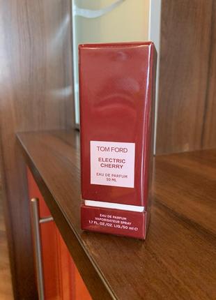 Electric cherry от tom ford