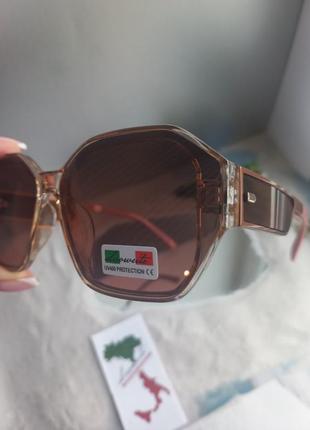 Солнечные очки женские бренда luoweite италия1 фото