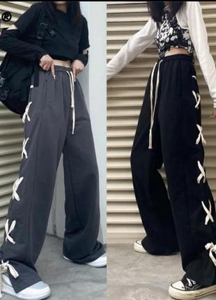 Широкие брюки карго в стиле харадзюка
