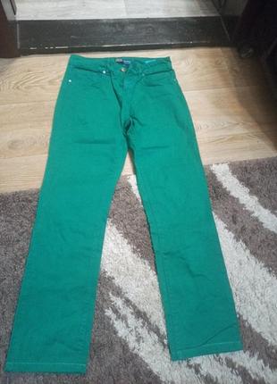 Ярко зеленые джинсы1 фото