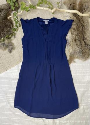 Классическое платье до колена, базовое, мини, строгое, с поясом, сарафан8 фото