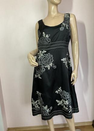Якісна ошатна сукня з вишивкою/ l/ brend monsoon шовк- бавовна стан нового