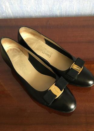 Туфли s ferragamo 38